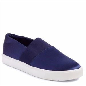 Vince slip on